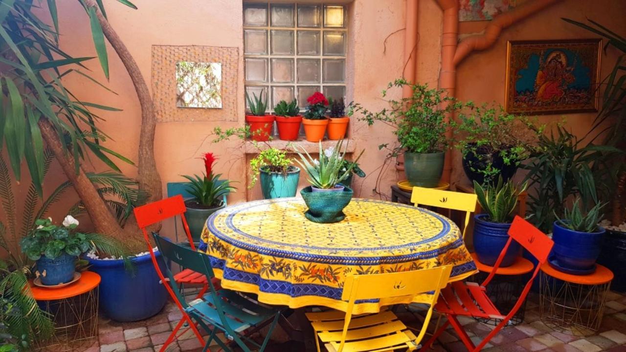 Petit Patio En Centre Ville Nîmes Exteriér fotografie